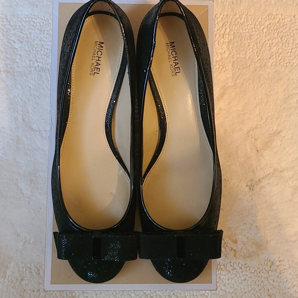 Michael Kors Kiera MidPump